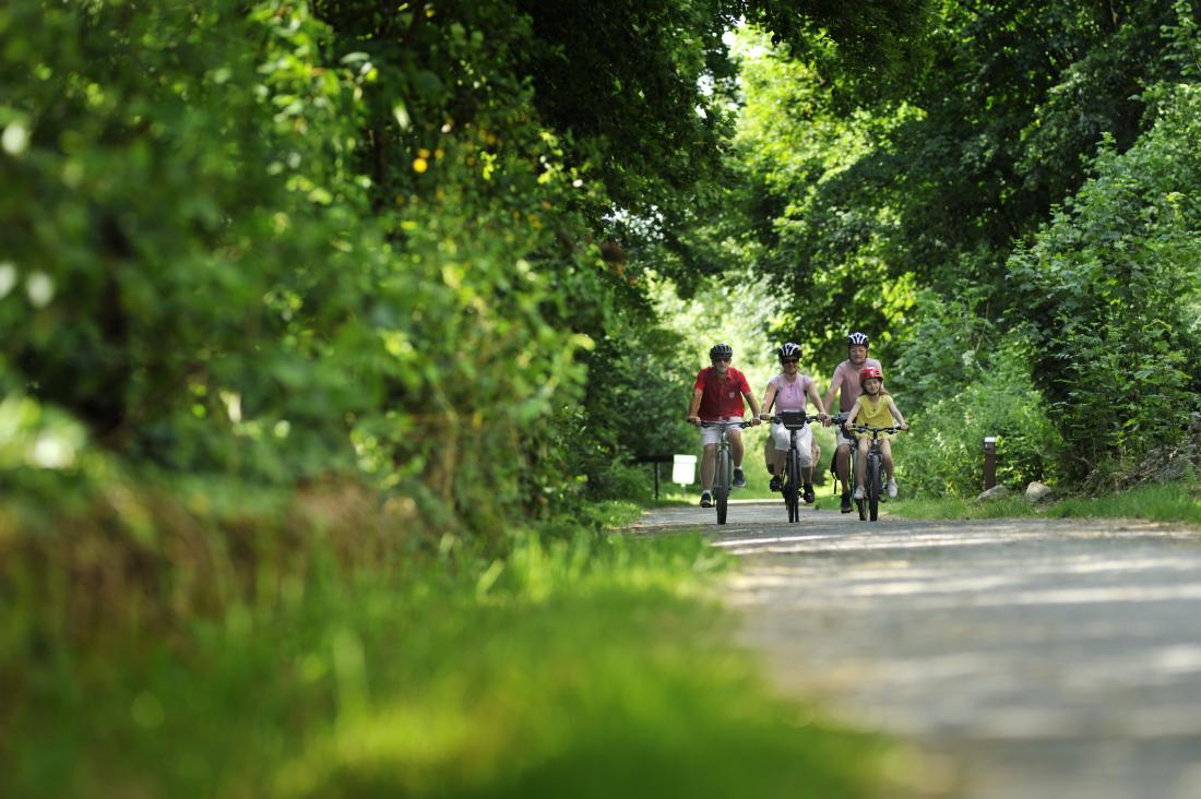 Randonne cycliste en fort de Domfront  ©Pascal Beltrami (Normandie Tourisme)